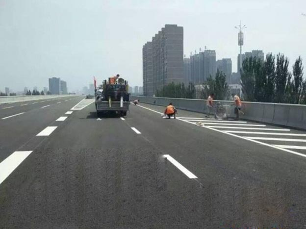 哈爾濱冷漆劃線 禁停網格劃線